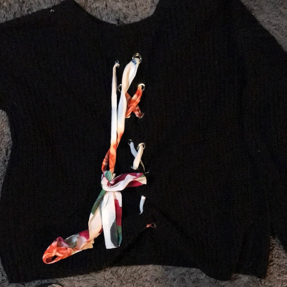 Black sweater - Picture 2 of 2